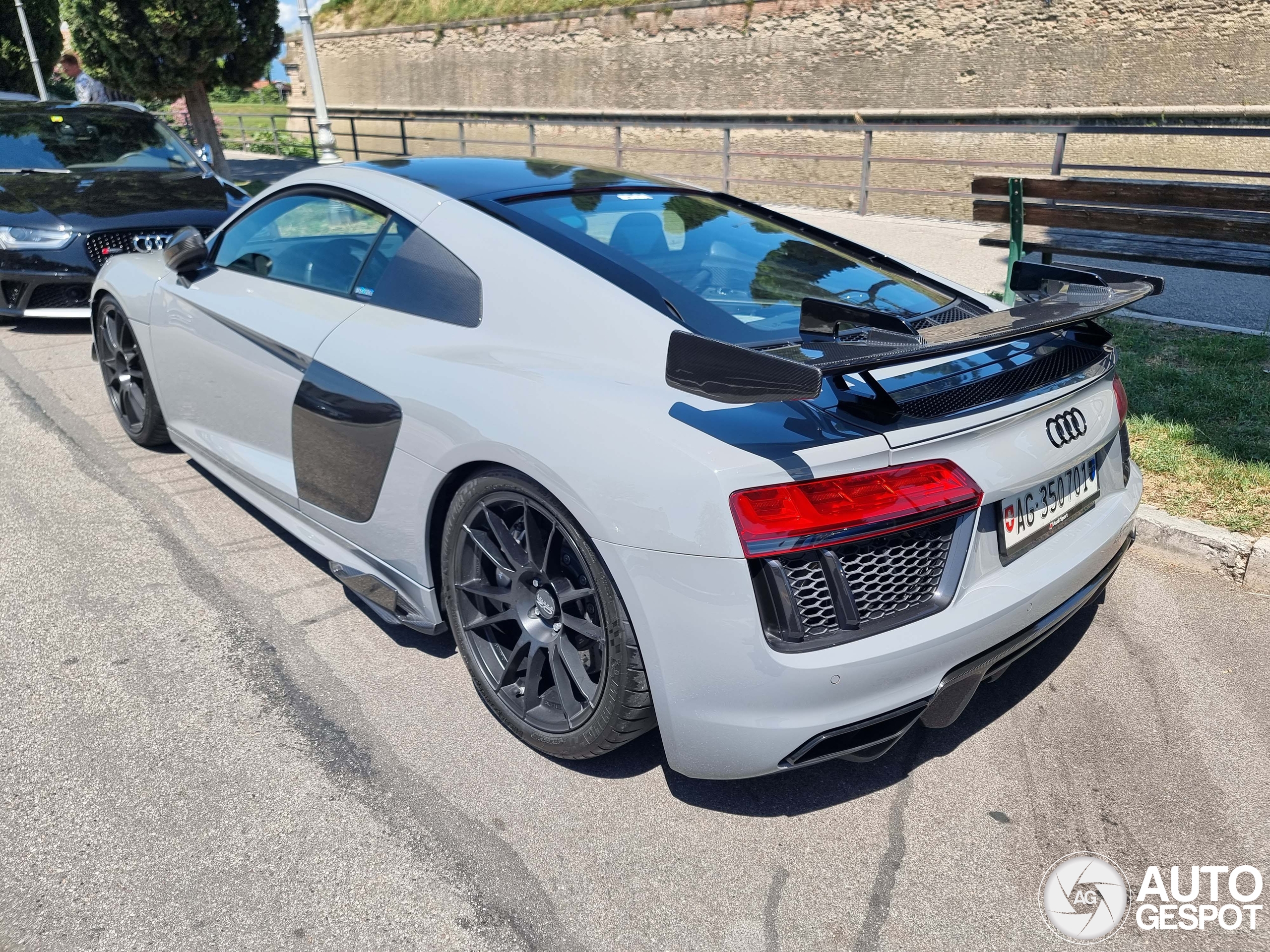 Audi R8 V10 Plus 2015