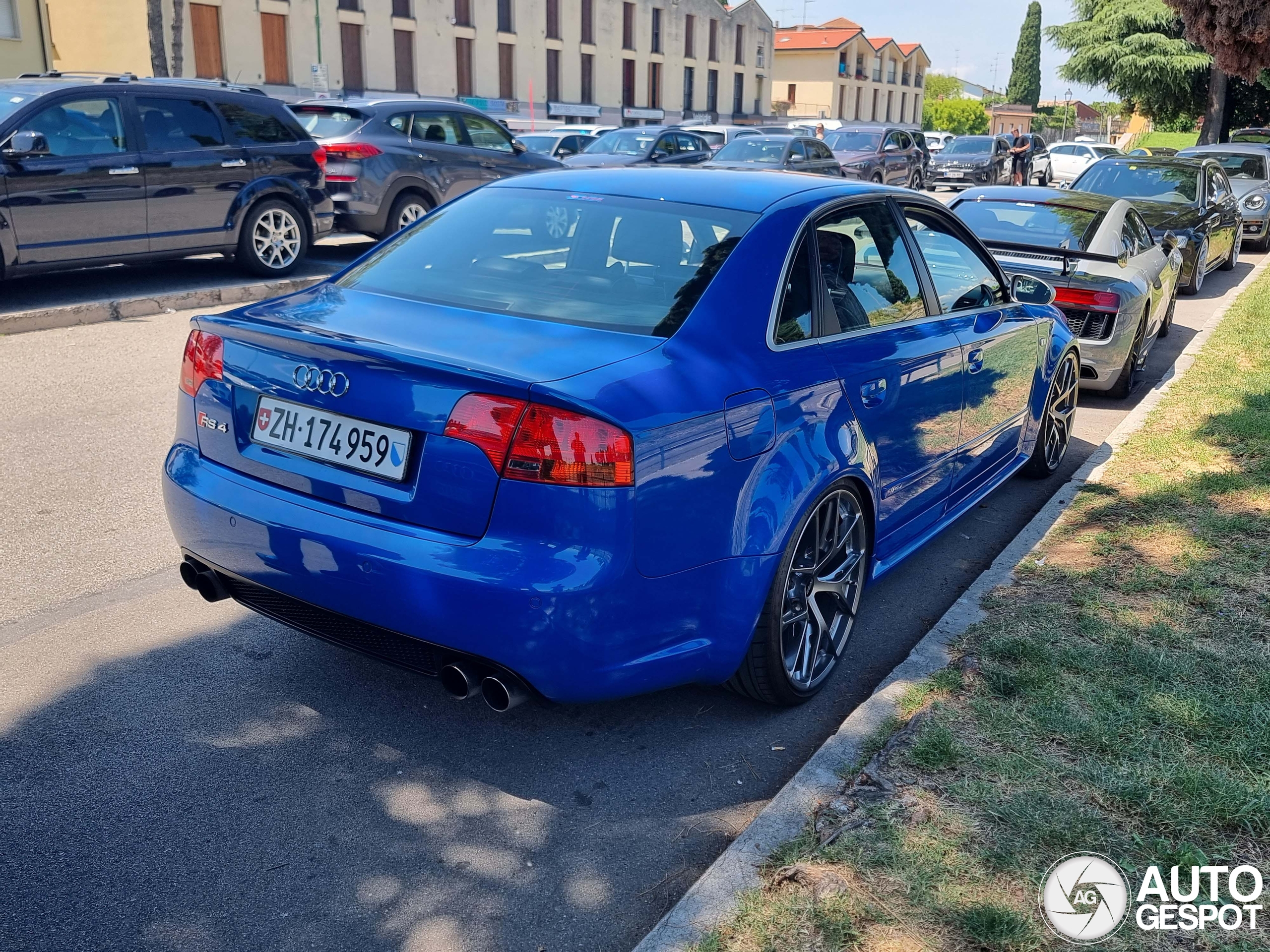 Audi RS4 Sedan