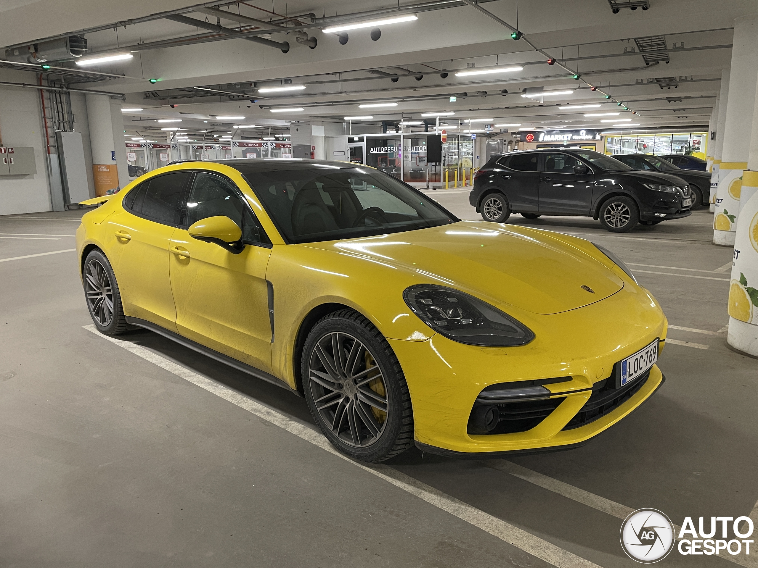 Porsche 971 Panamera Turbo S E-Hybrid