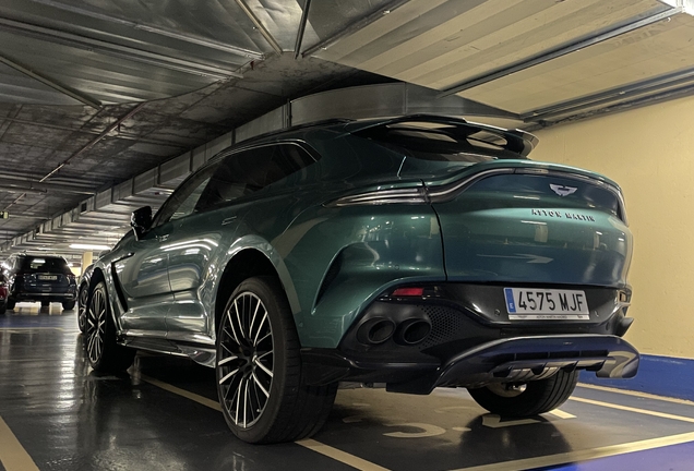 Aston Martin DBX707