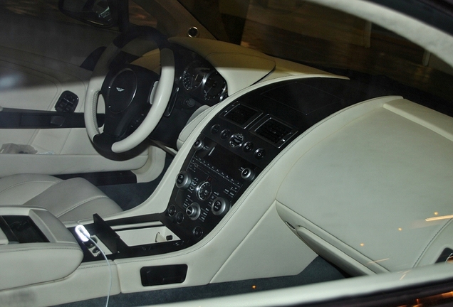 Aston Martin V8 Vantage