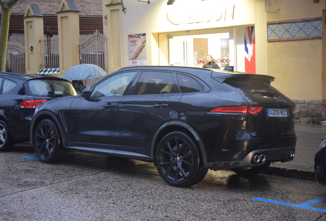 Jaguar F-PACE SVR