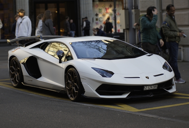 Lamborghini Aventador LP770-4 SVJ