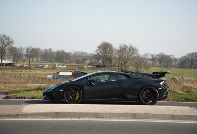 Lamborghini Huracán LP640-2 STO