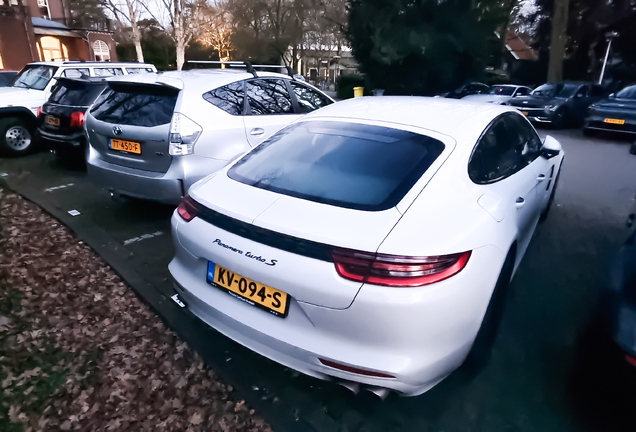 Porsche 971 Panamera Turbo