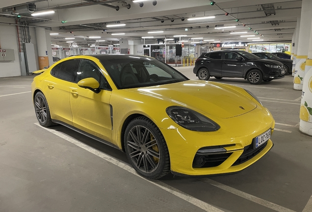 Porsche 971 Panamera Turbo S E-Hybrid