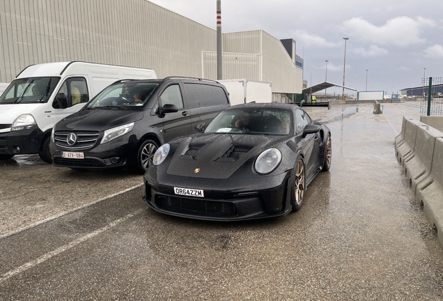 Porsche 992 GT3 RS Weissach Package