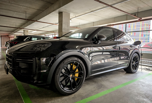 Porsche Cayenne Coupé Turbo E-Hybrid