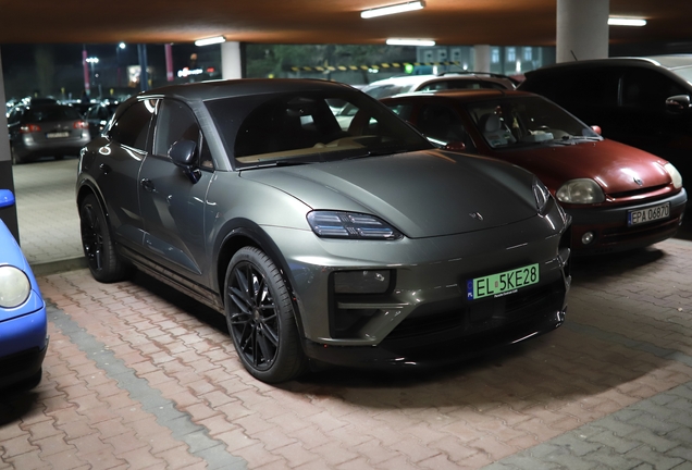 Porsche Macan EV Turbo