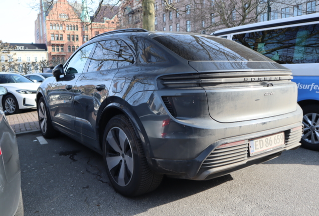 Porsche Macan EV Turbo