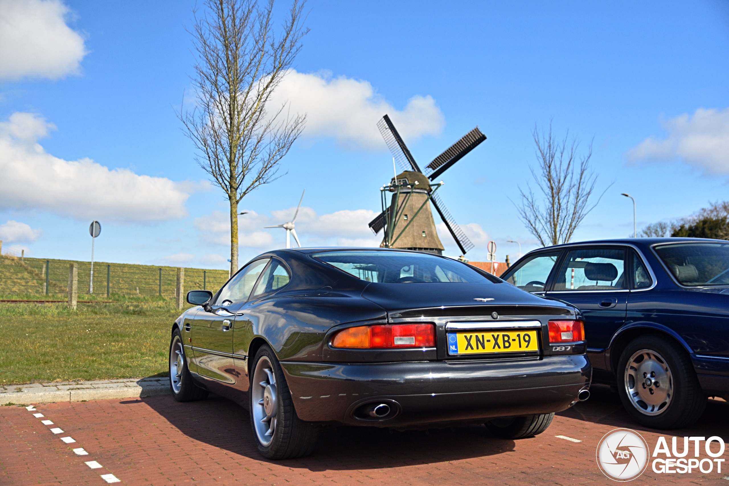 Aston Martin DB7