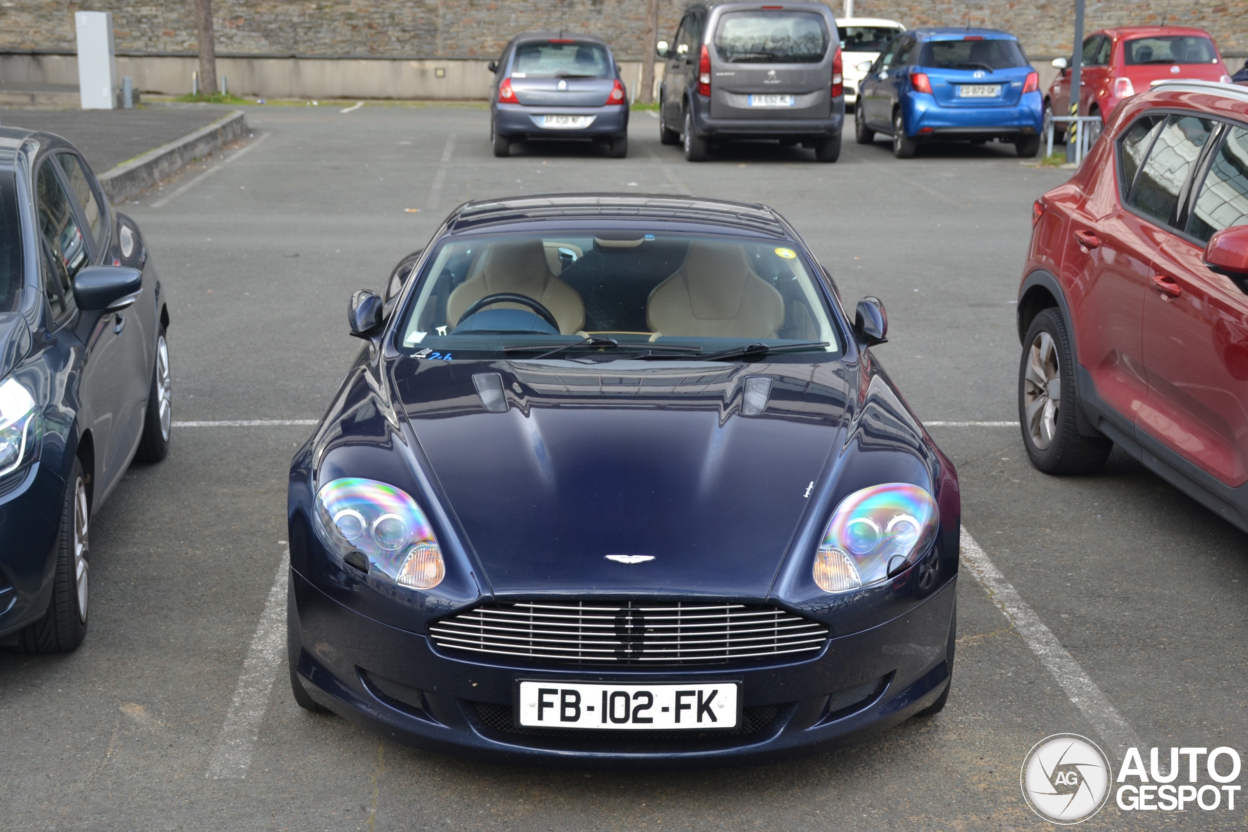 Aston Martin DB9
