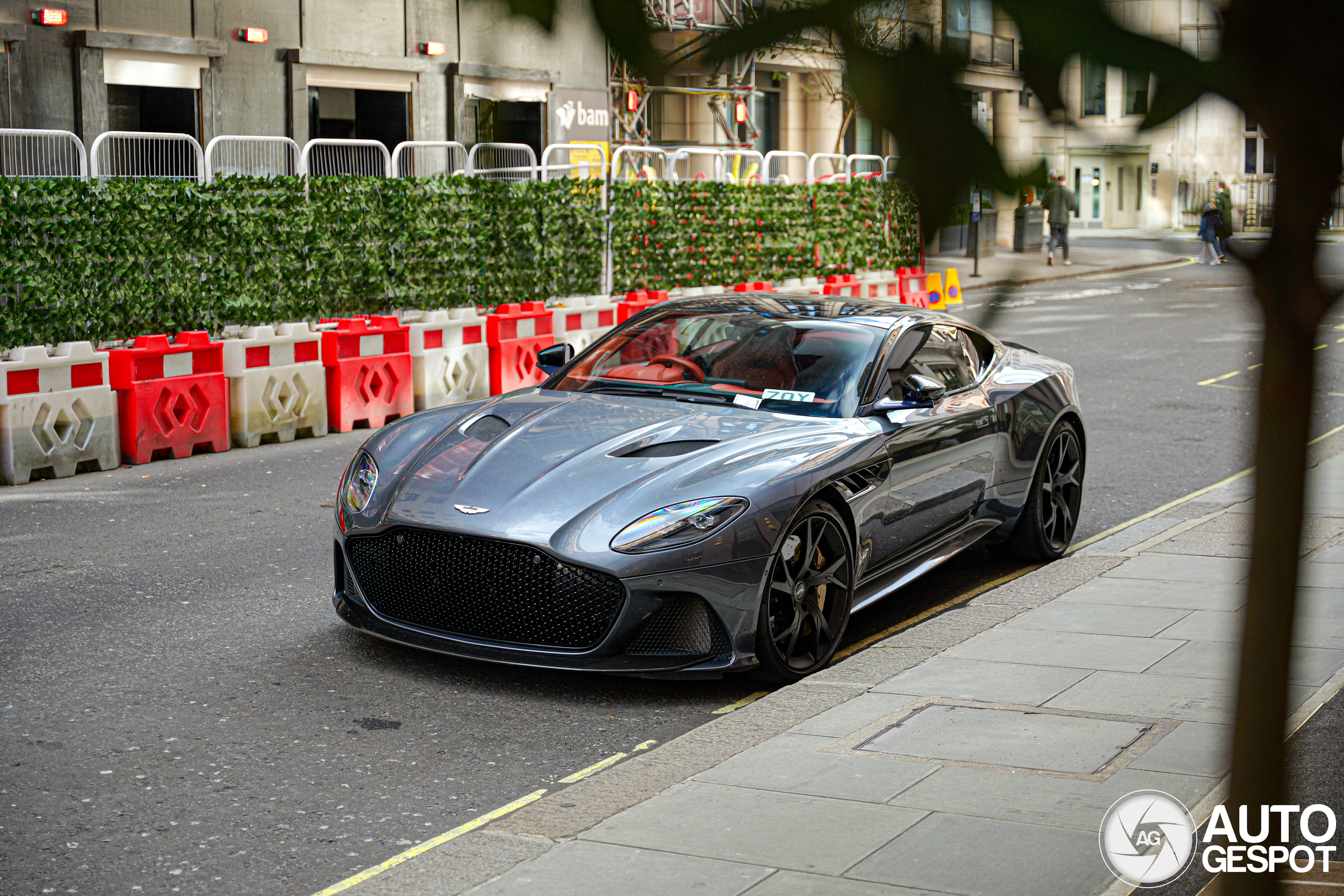 Aston Martin DBS Superleggera