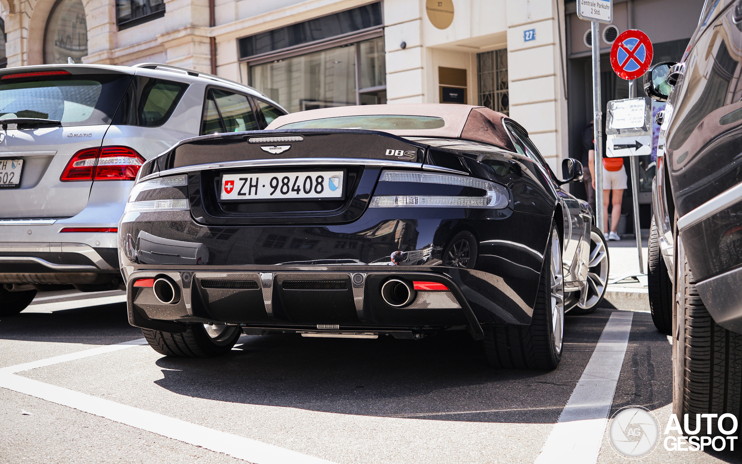 Aston Martin DBS Volante