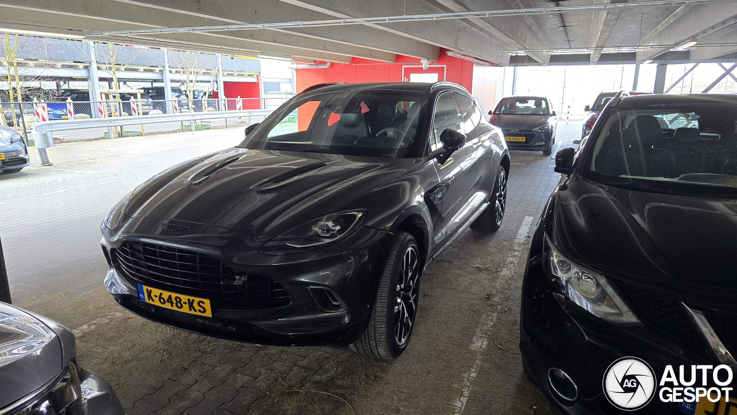 Aston Martin DBX