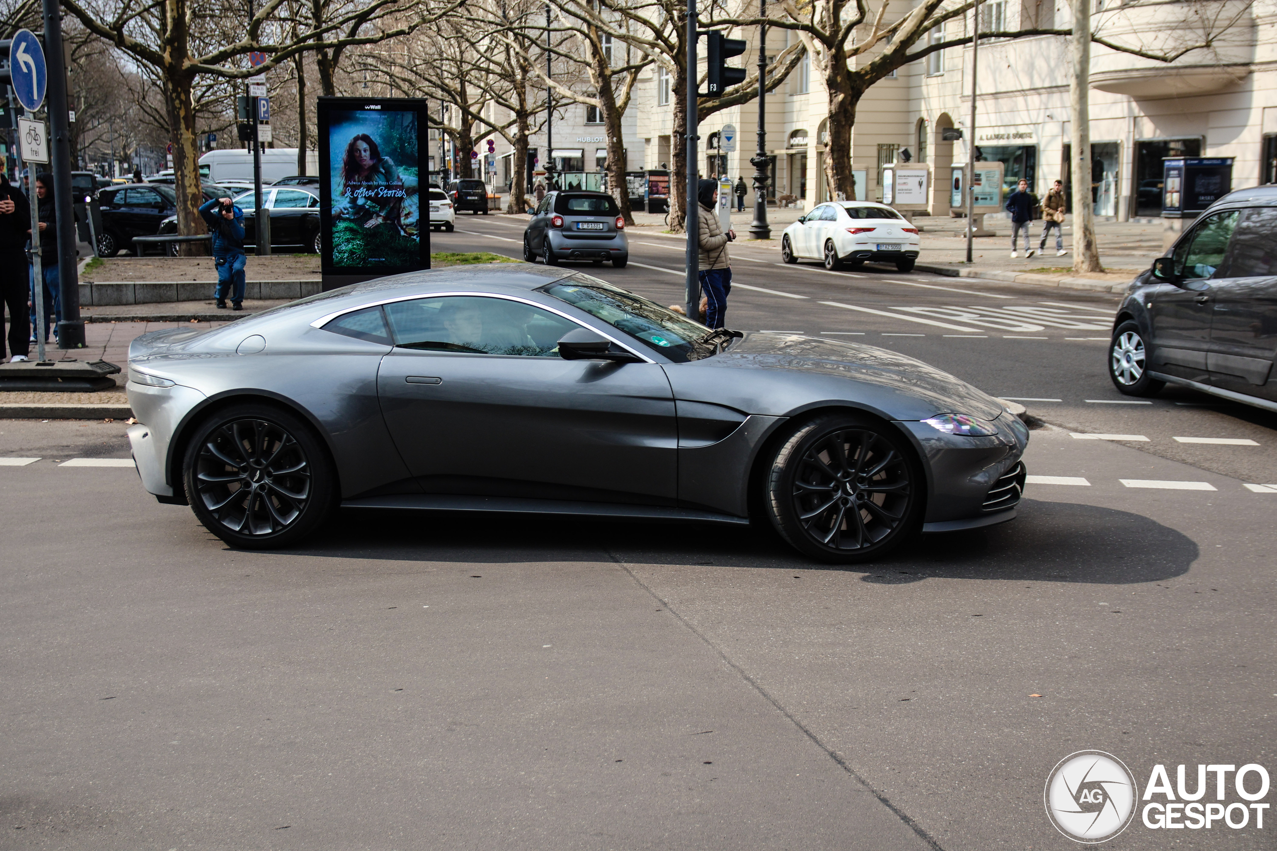 Aston Martin V8 Vantage 2018