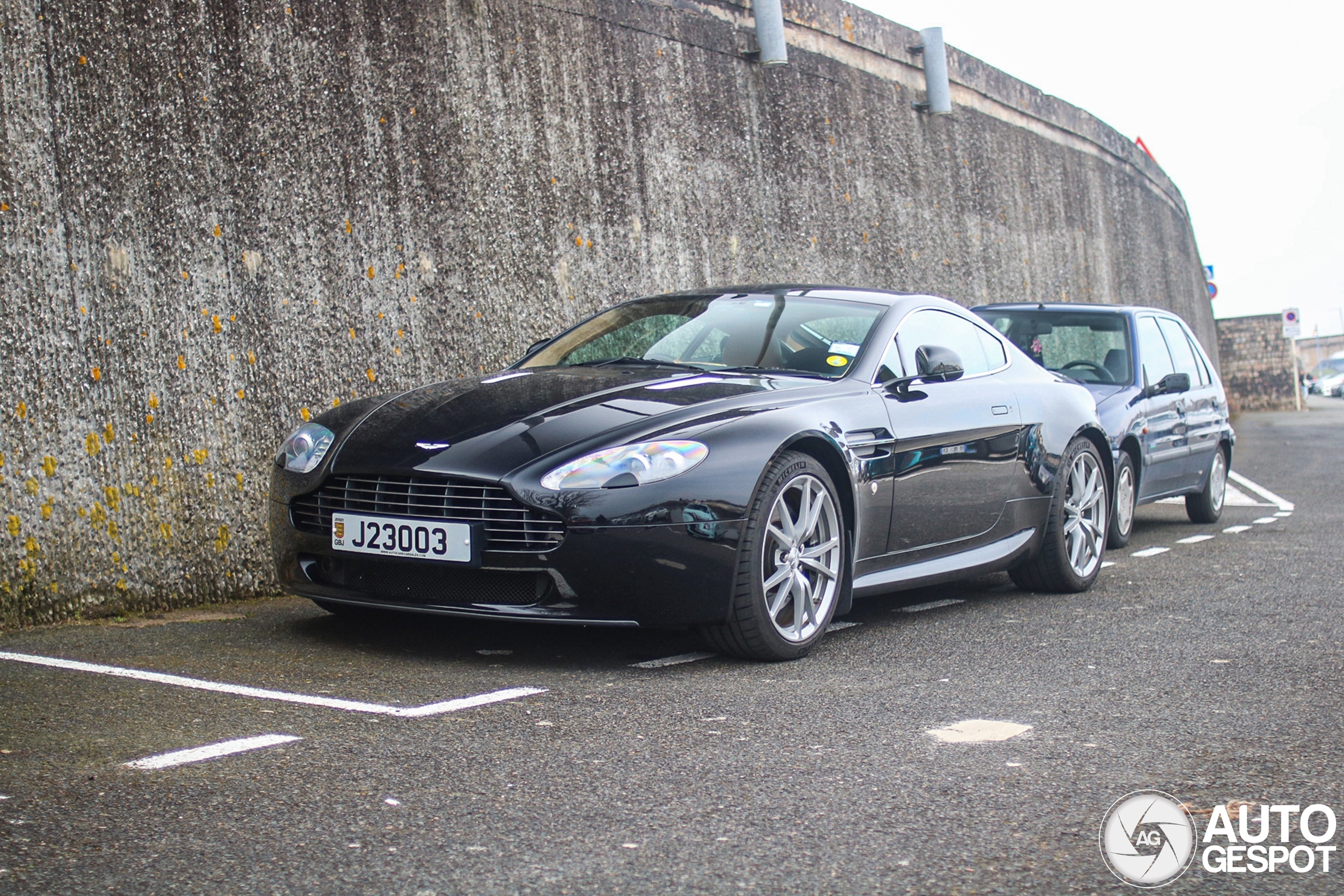 Aston Martin V8 Vantage