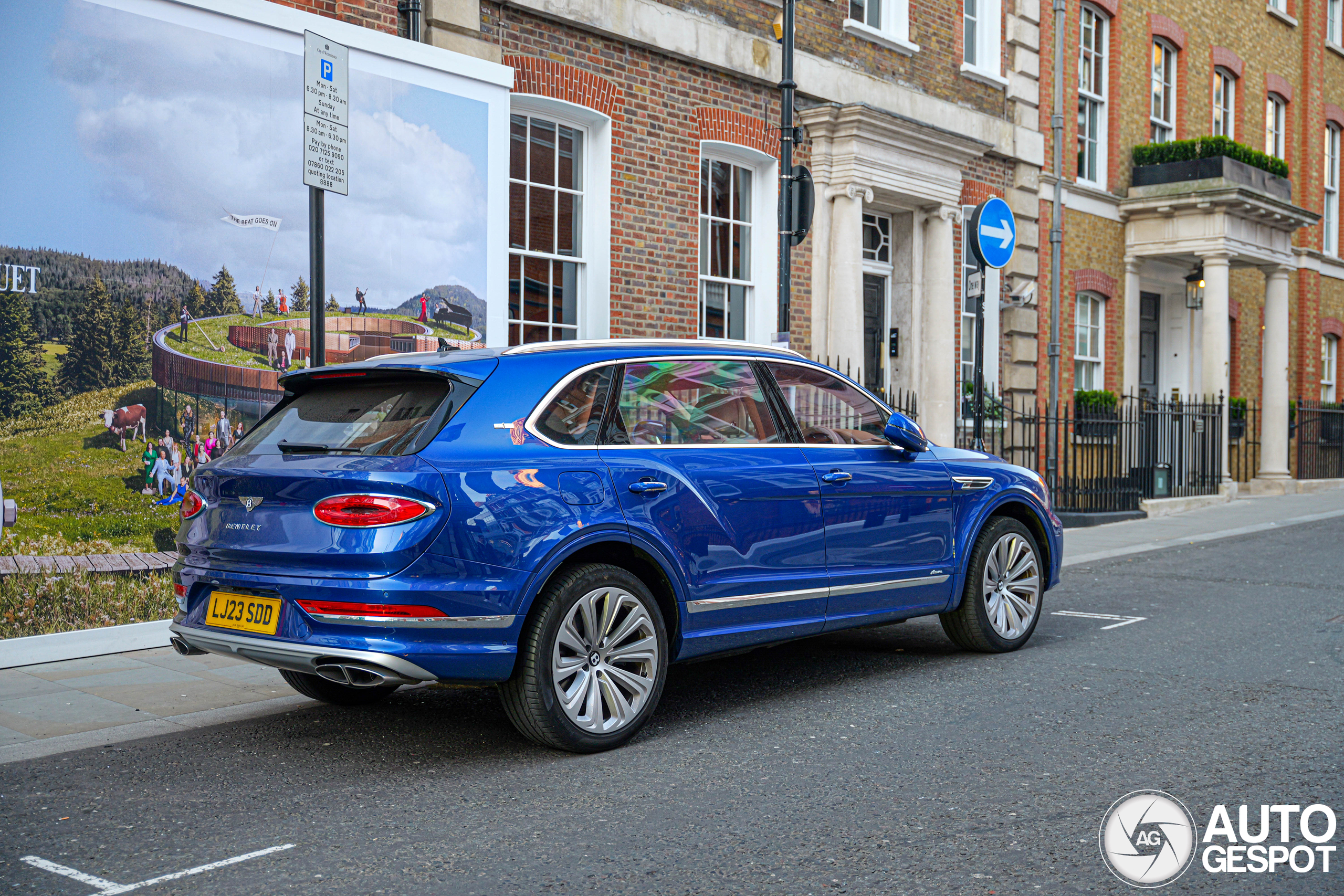 Bentley Bentayga Azure EWB First Edition