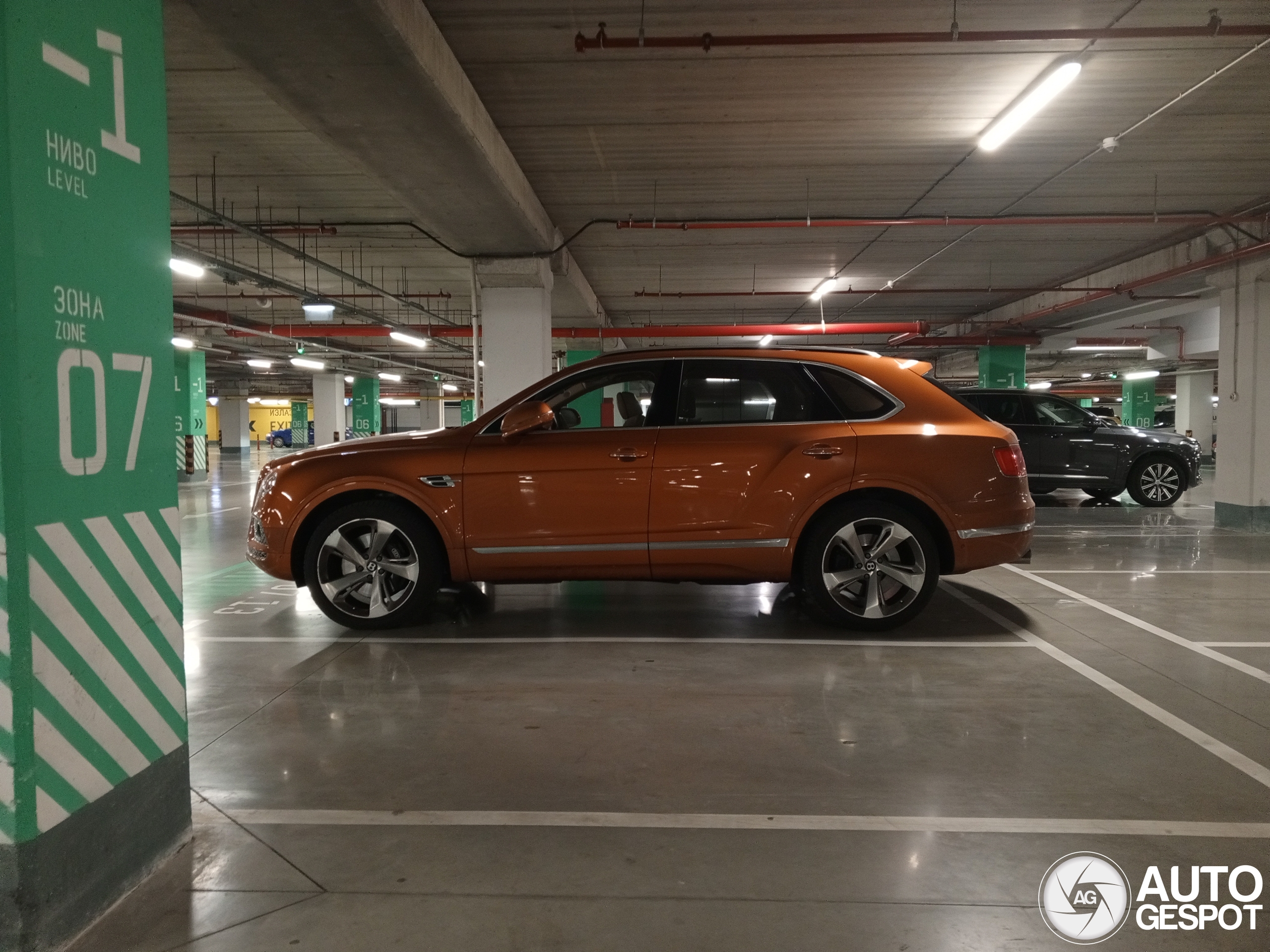 Bentley Bentayga V8