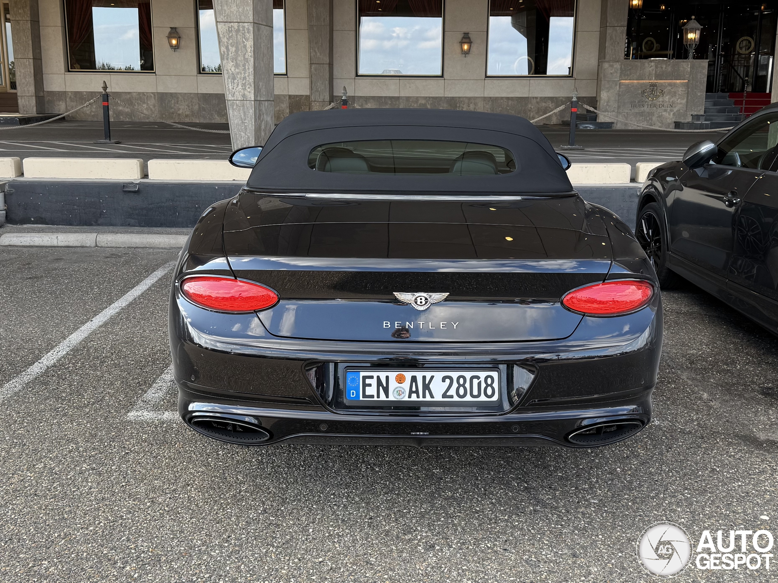 Bentley Continental GTC 2019