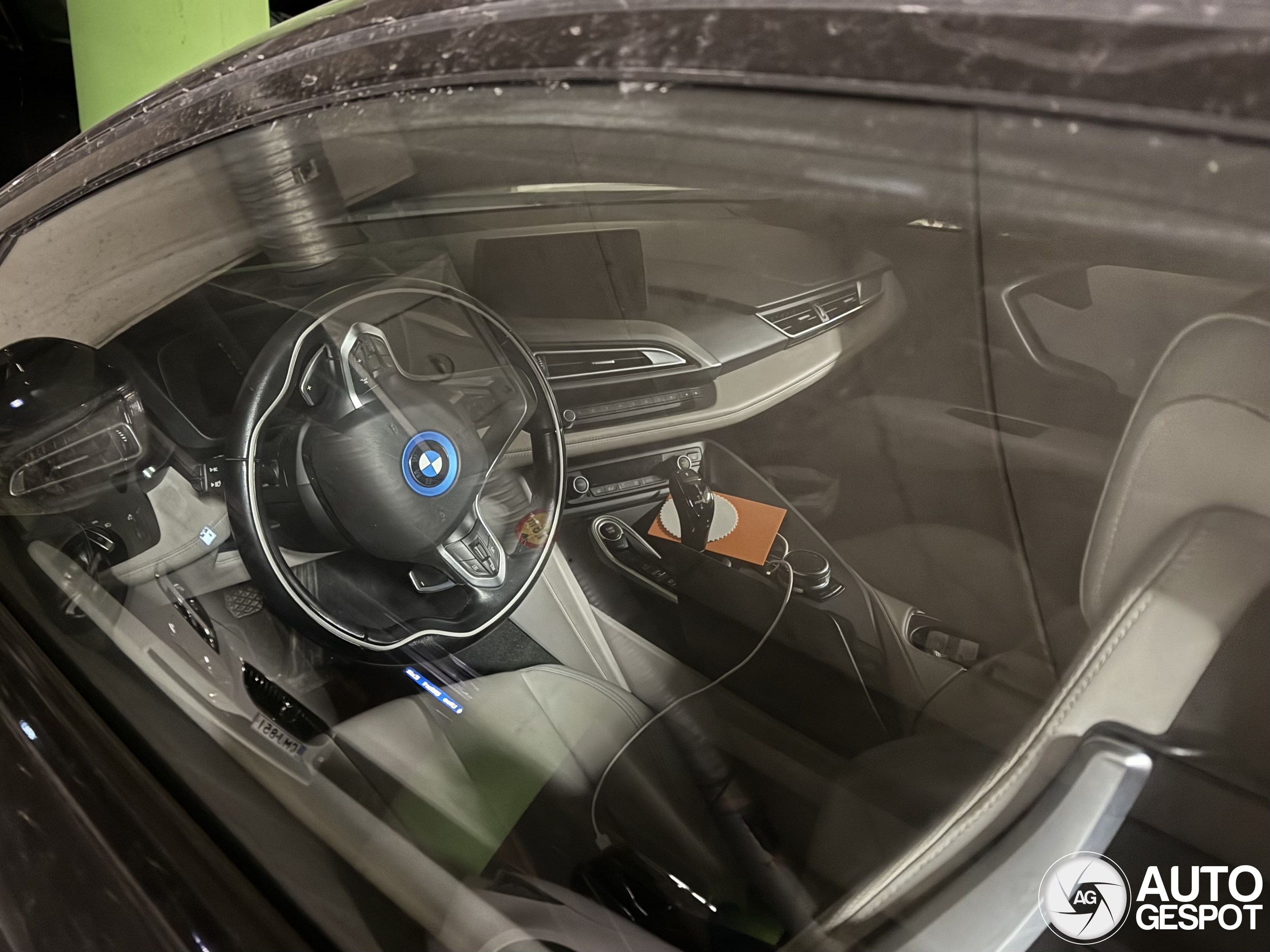 BMW i8