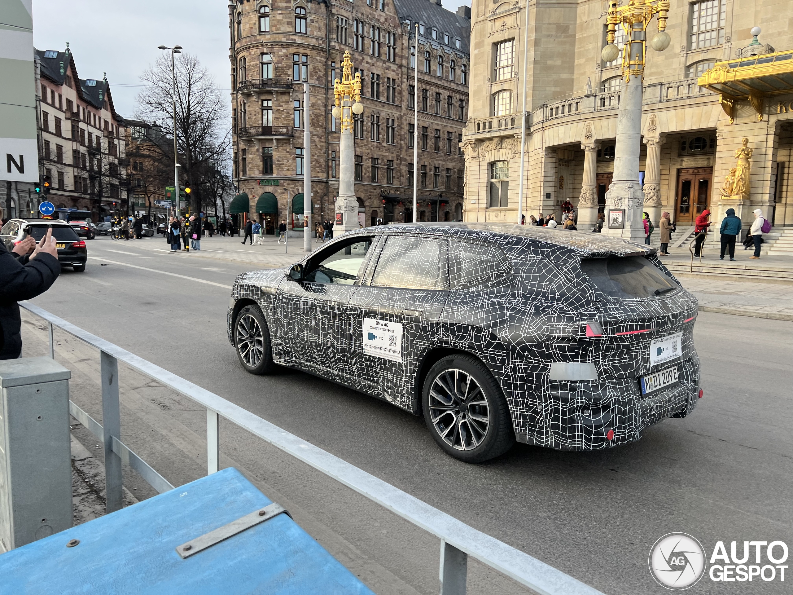 BMW iX3