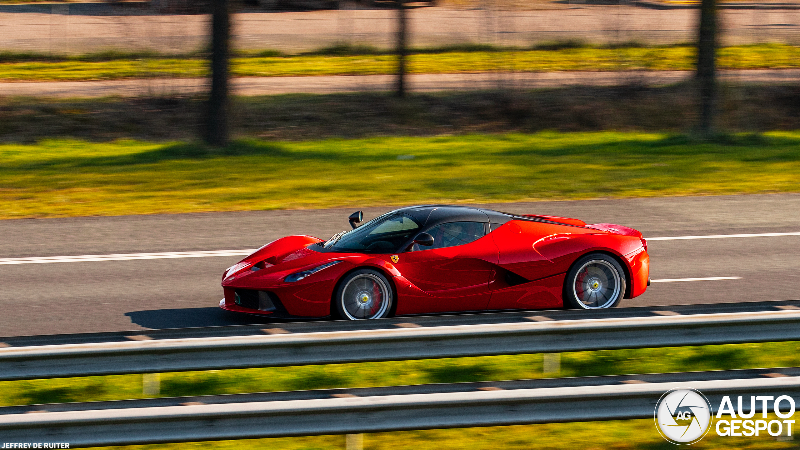 Van Ferrari Enzo naar LaFerrari in een week