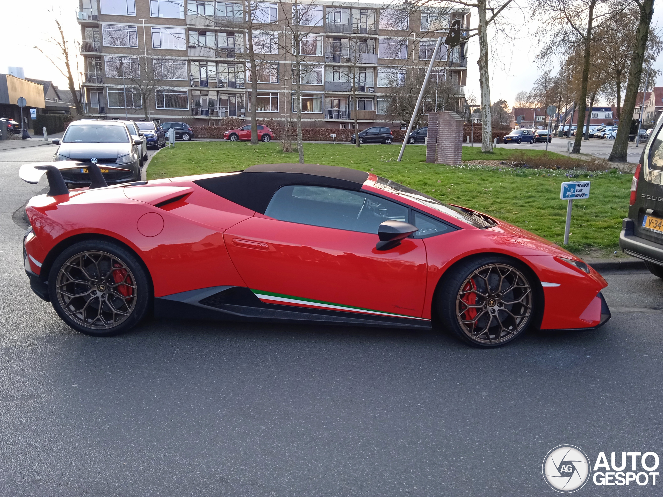 Lamborghini Huracán LP640-4 Performante Spyder