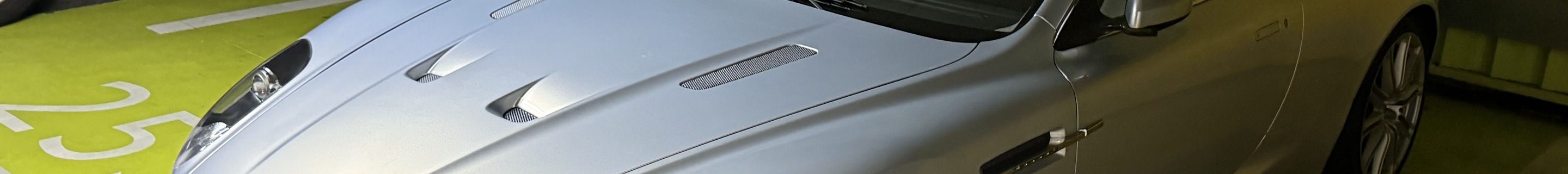 Aston Martin DBS
