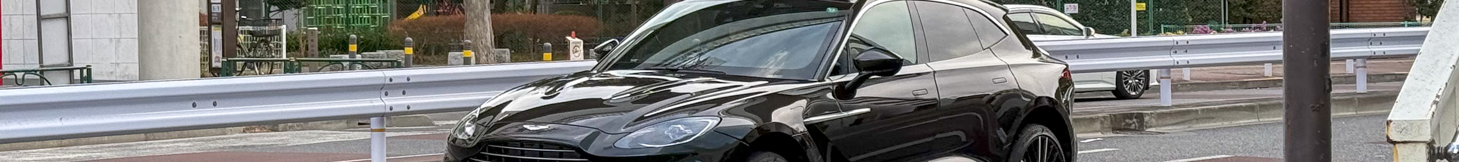 Aston Martin DBX