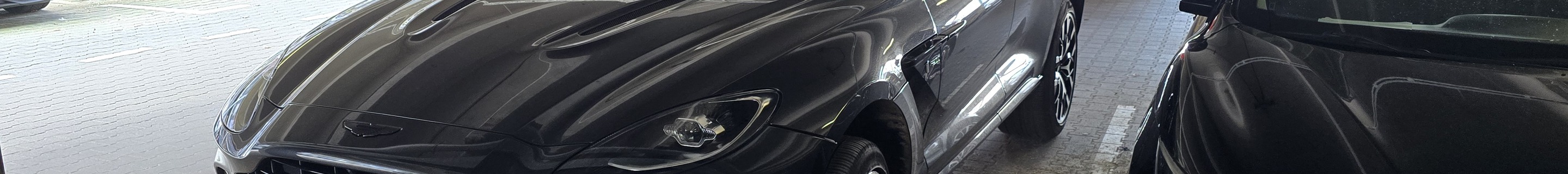 Aston Martin DBX