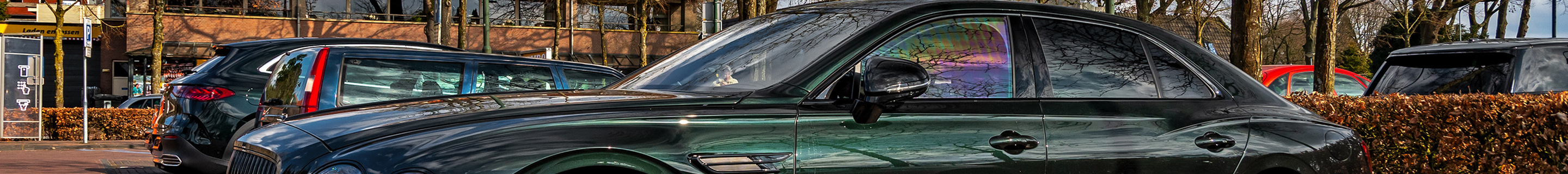 Bentley Flying Spur Hybrid S