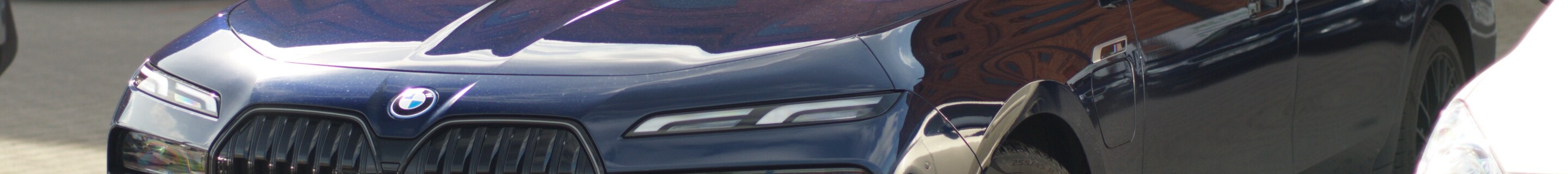 BMW M760e xDrive