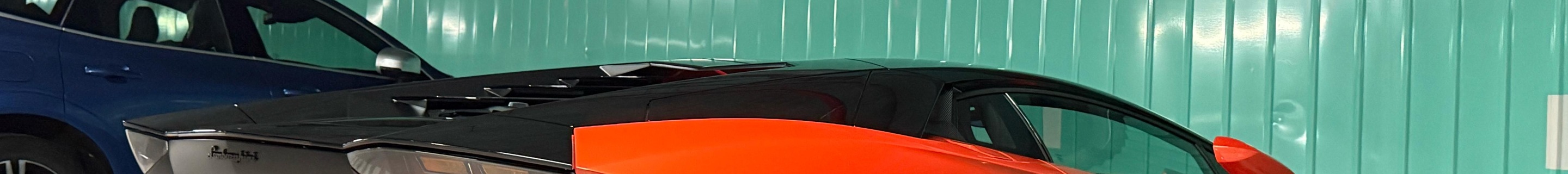 Lamborghini Aventador LP700-4