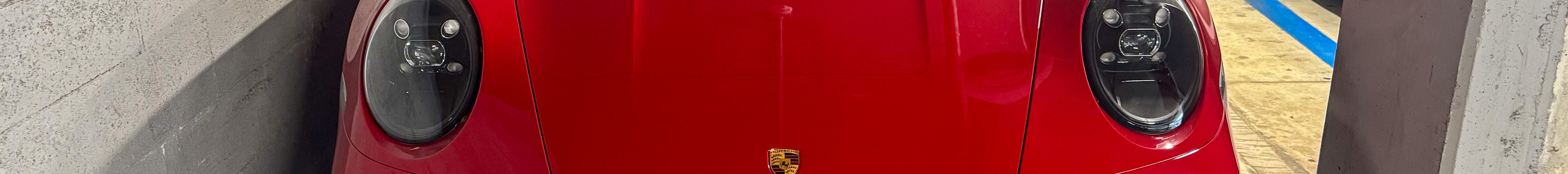 Porsche 992 Carrera 4 GTS