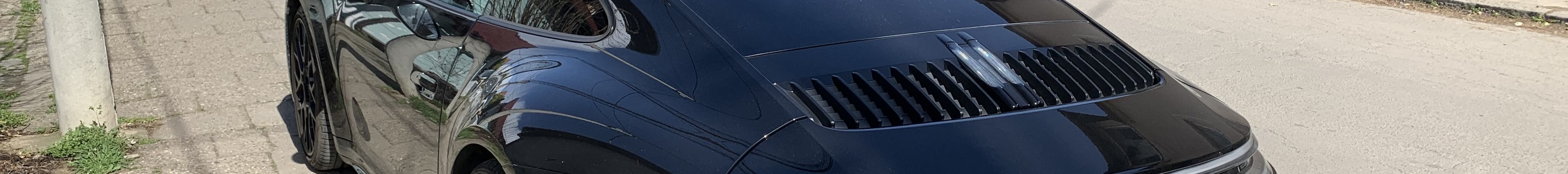 Porsche 992 Carrera 4 GTS