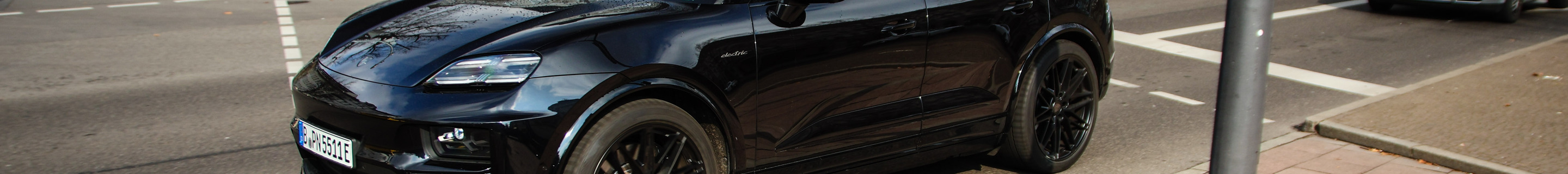 Porsche Macan EV Turbo