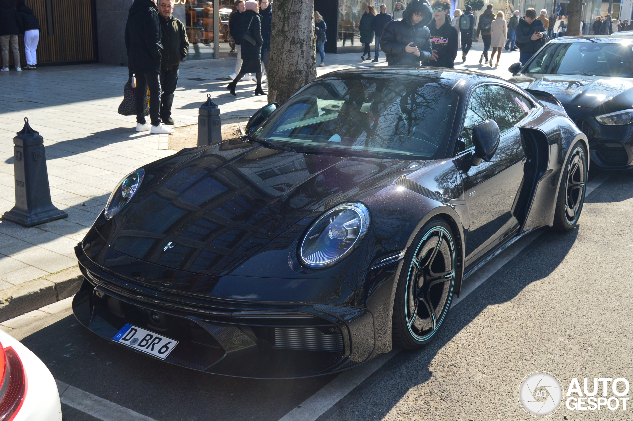 Porsche 992 Turbo S Brabus 900 Rocket R