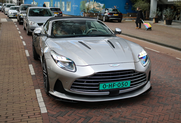 Aston Martin DB12 Volante