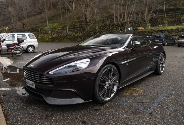 Aston Martin Vanquish 2013