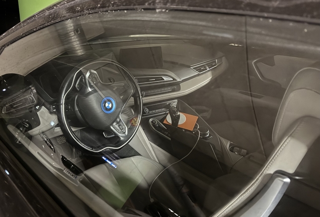 BMW i8