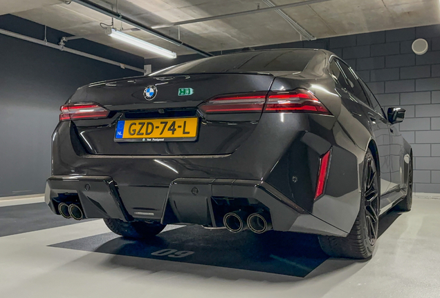 BMW M5 G90