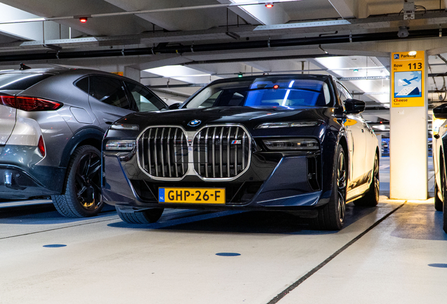 BMW M760e xDrive