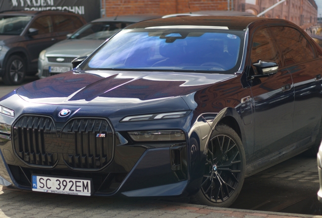 BMW M760e xDrive