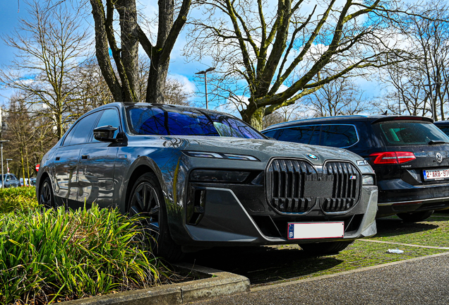 BMW M760e xDrive