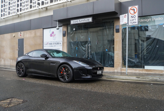 Jaguar F-TYPE R Coupé