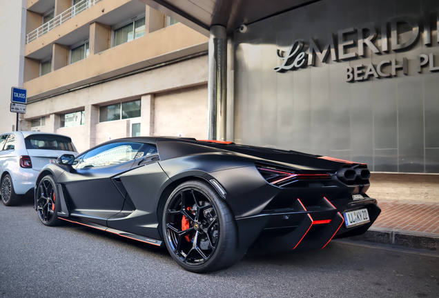 Lamborghini Revuelto