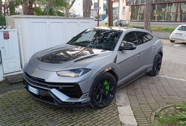 Lamborghini Urus Performante