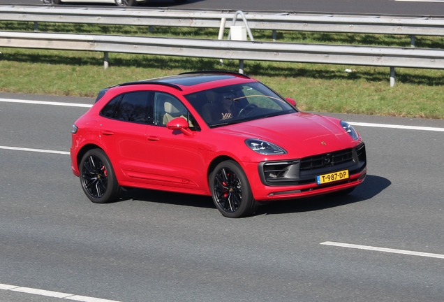 Porsche 95B Macan GTS MkIII