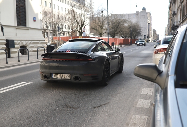 Porsche 992 Carrera 4S